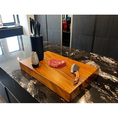 101 - MASSIVE 60X40 HEAVY TEXAN STYLE WOODEN CHOPPING BOARD