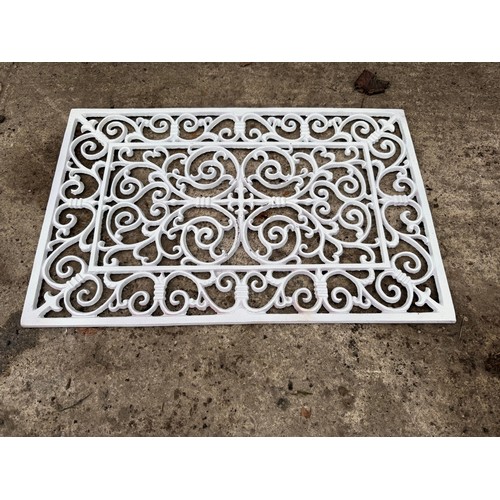55 - CAST IRON DOOR MAT