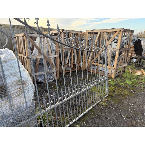 PAIR UNUSED AMSTERDAM 2M HIGH X 3M WIDE GATES