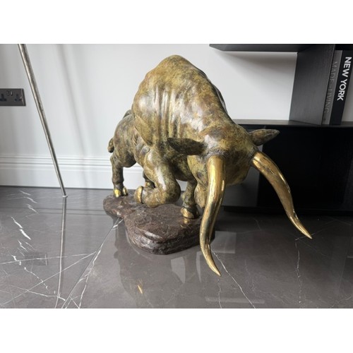 37 - EXCEPTIONAL LARGE 1M LONG BRASS BULL FIGURE