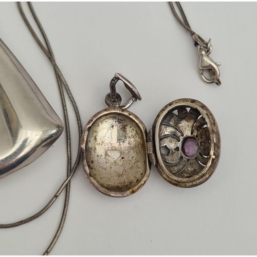 52 - Vintage Sterling Silver Scent Bottle,  Locket With Amethyst Coloured Stone and Chain The scent bottl... 