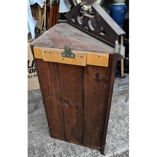 205 - Vintage Mid 20th Century Corner Pine Wooden Shelving Unit. Measures 33 inches tall 23 inches wide an... 