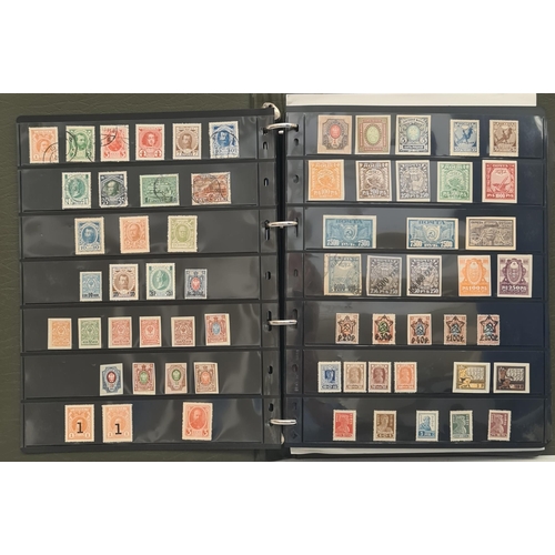 380 - Stamp album with at least 650 Stamps. They include Victoria Great Britain, USA, Russia, Commonwealth... 