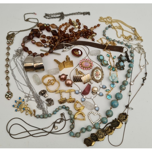 64 - Jewellery Parcel of Vintage Items Includes Brooches Pendants Chains and Earrings. Shipping is availa... 