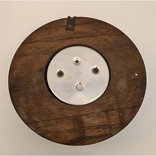 222 - Vintage Aneroid Round Barometer. Measures 19cm diameter. Shipping is available. Please ask for a quo... 