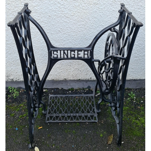 339 - Singer Sewing Machine Cast Metal Stand. Ideal for Upcycling. Shipping is available. Please ask for a... 