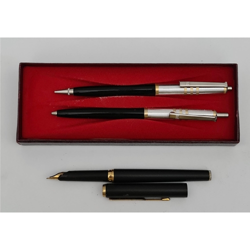 446 - Parker Arrow Fountain Pen and Boxed Pen and Pencil Set. Shipping is available. Please ask for a quot... 