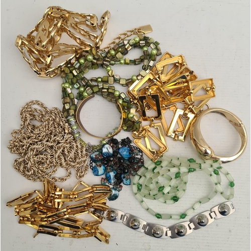 65 - Vintage Parcel of Costume Jewellery. Includes Bracelets Necklaces etc. Shipping is available. Please... 