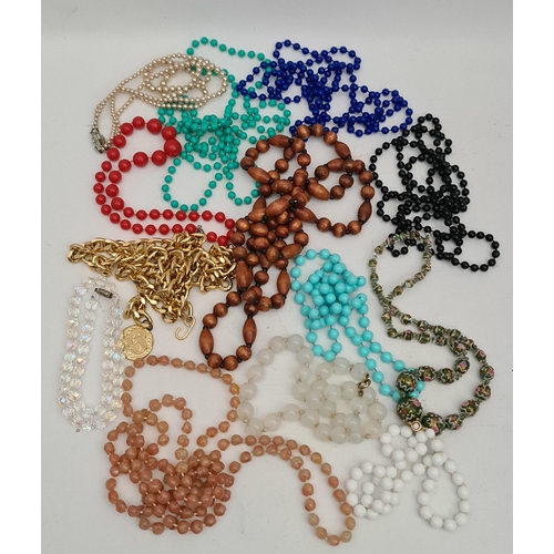 84 - Parcel of Vintage Costume Jewellery Necklaces. Includes Glass Items. Shipping is available. Please a... 