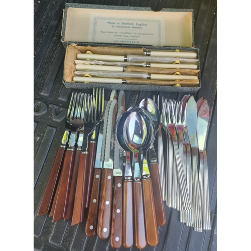 347 - Vintage Cutlery Set and Boxed Knives. Shipping is available. Please ask for a quote before bidding. ... 