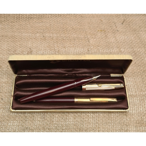 428 - Vintage Sheaffer Fountain Pen 14ct Nib and Pencil In Original Box.  Shipping is available. Please as... 