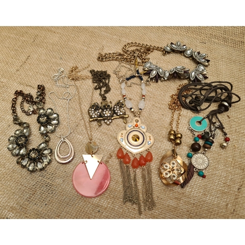 75 - Jewellery Parcel of Vintage Necklaces. Eight in Total. Shipping is available. Please ask for a quote... 