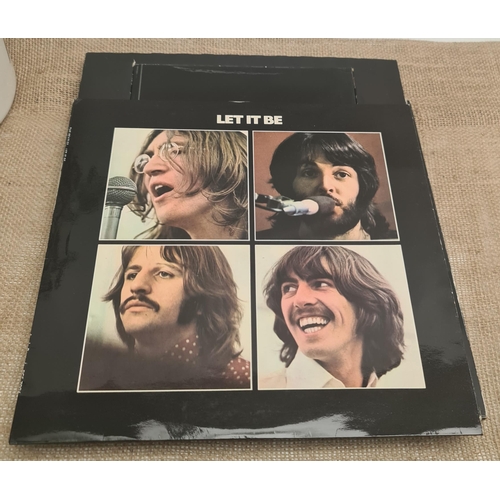 149 - Collectable Beatles LP Record With Box Set Let It Be 1970. LP in Great condition. 168 Page book in g... 