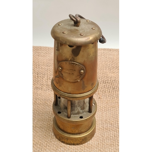 497 - Brass Miners Lamp Hookley Lamp and Limelight Company. made in Wales UK. Measures 17cm tall.  Shippin... 