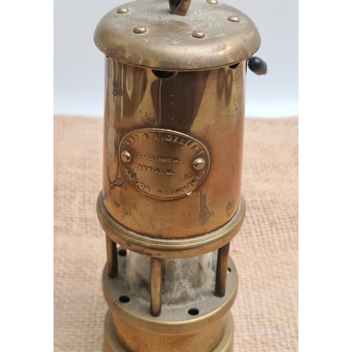 497 - Brass Miners Lamp Hookley Lamp and Limelight Company. made in Wales UK. Measures 17cm tall.  Shippin... 