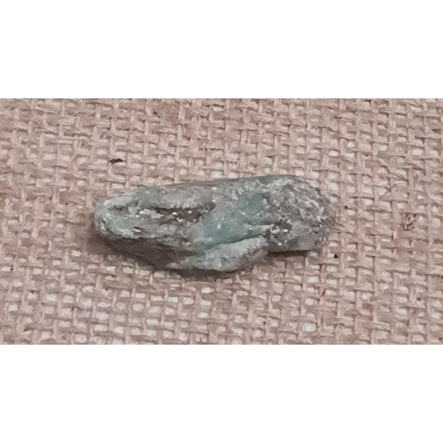 405 - Collectable Rocks and Minerals Emerald. Measures 4cm long weight 12g. Shipping is available. Please ... 