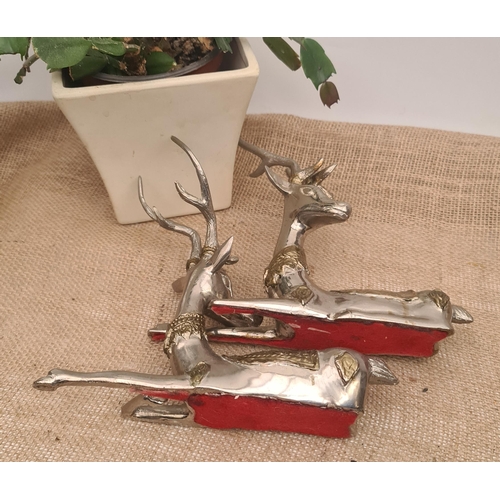 446 - Vintage Cast Metal Sculpture of Stags. They measures 23cm long by 20cm tall. Shipping is available. ... 