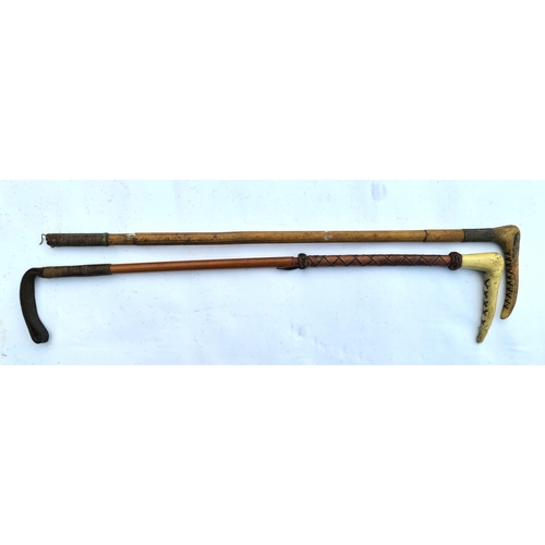 472 - Two Antique Riding Crops. Antler Handles. The longest measures 50cm long. Shipping is available. Ple... 