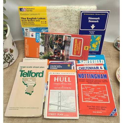 102 - Parcel of 20 Assorted Maps Includes Ordnance Survey and Street Maps. Shipping is available. Please a... 