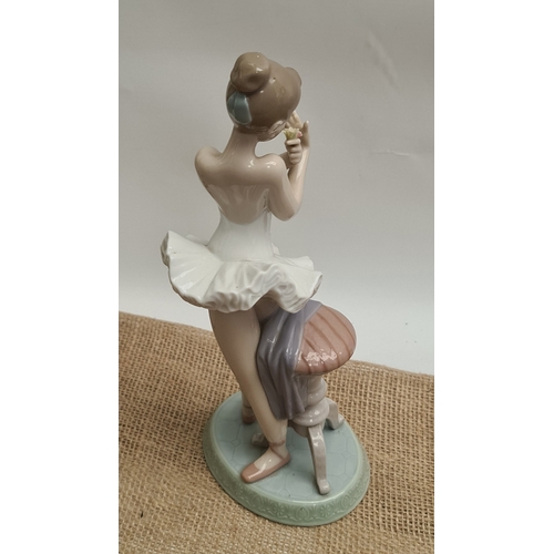 16 - Vintage Ceramic LLADRO Number 7641 For A Perfect Performance 1995 Event Ballerina Figurine. Measures... 