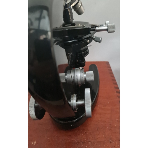 18 - Vintage 1950's Carl Zeiss Jena Microscope in Original Case Plus Various Lenses. Shipping is availabl... 