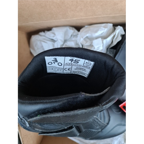 2 - Alpinestars Gunner Moto Motorbike Motorcycle Waterproof Boots Black EU45 UK 10.5. Boxed With Labels ... 