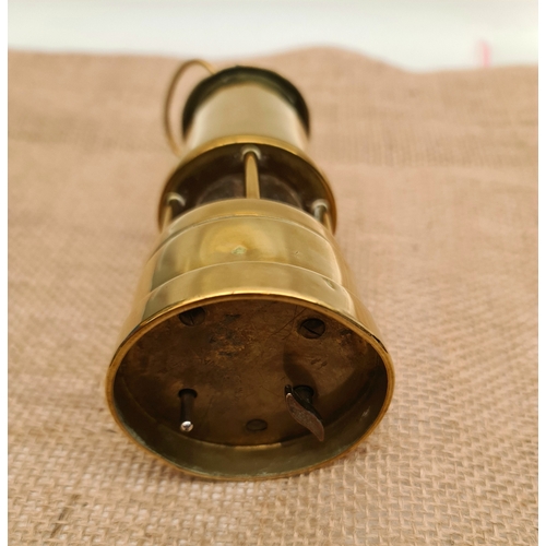 27 - Vintage Brass Musical Welsh Miners Lamp. Measures 17cm. Shipping is available. Please ask for a quot... 