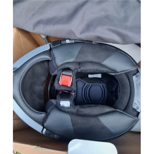 3 - HJC i90 Davan Matt Grey & White Flip Front Motorcycle Crash Helmet 58 -59cm. Boxed with Original Lab... 