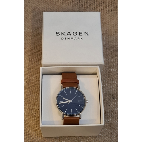 446 - Skagen Denmark Signature Medium Wrist Watch Brown Leather Strap. Working Virtually Brand New in Orig... 