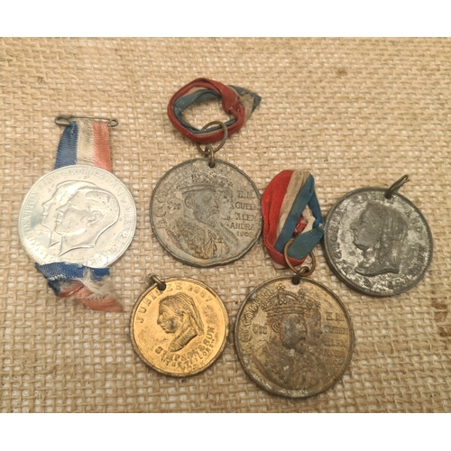 477 - Parcel of Five Celebratory Medallions Celebrating Coronations of George VI and Edward VII and Jubile... 