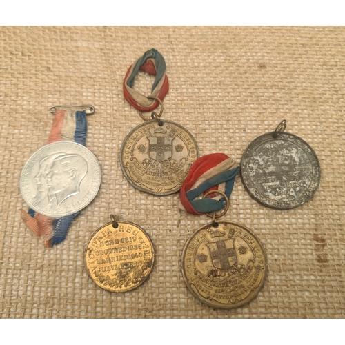 477 - Parcel of Five Celebratory Medallions Celebrating Coronations of George VI and Edward VII and Jubile... 