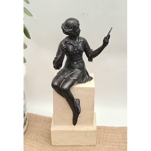 49 - Vintage Bronze Figure Art Deco Style, Depicting A Seated Maiden Holding A Mirror, Raised On Marble B... 