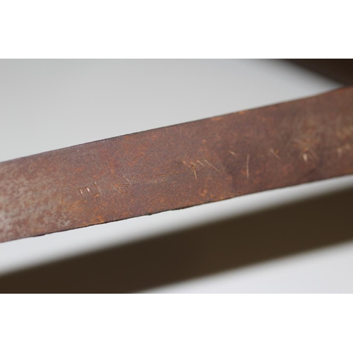 327 - A SHOWA WORLD WAR II KATANA, with 26 1/4