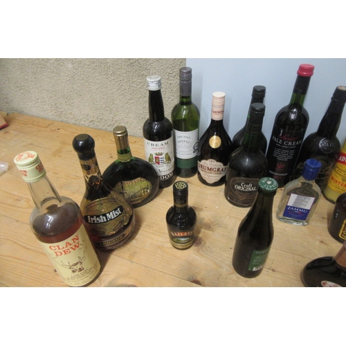 54 - A large quantity of liqueurs, including 2 bottles Croft Original, 1 litre Croft Particular Sherry, 1... 