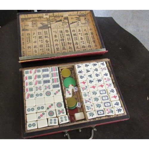 18 - VINTAGE MAHJONG SET