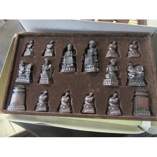 33 - ANNE CARLTON SHANGHAI CHESS SET