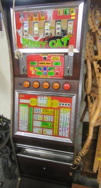 PUSSY CAT FRUIT MACHINE