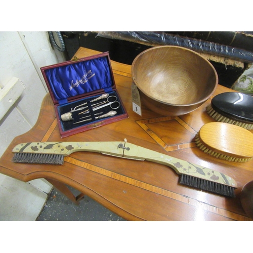 5 - WOODEN BOWL AND CONTENTS