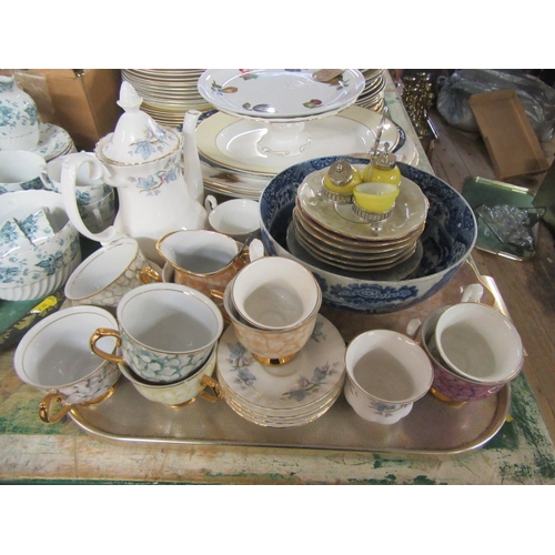 125 - TRAY OF CERAMICS INCLUDING ROYAL KENT AND COPELAND SPODE BOWL
