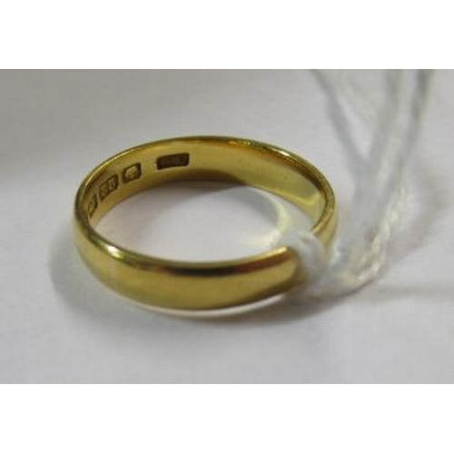 173 - 22CT GOLD WEDDING RING   4.7 GMS