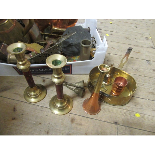 263 - BOX OF BRASS AND COPPER