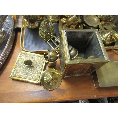 273 - TRAY OF BRASS INCLUDING CANDLESTICKS ETC