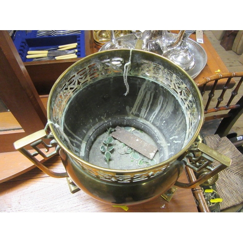 279 - BRASS JARDINIERE AND HORSE BRASSES