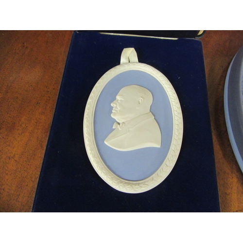 287 - WEDGWOOD CHURCHILL AND QUEEN ELIZABETH II PLAQUES