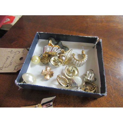 298 - QUANTITY OF EAR RINGS