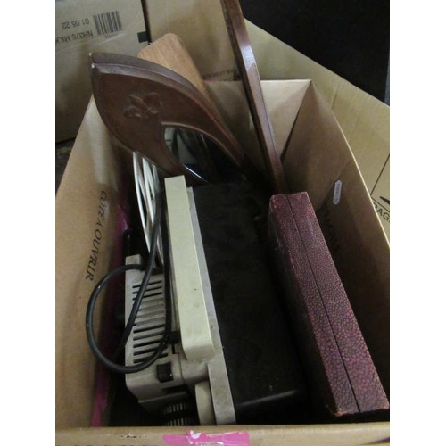 117 - BOX OF MISCELLANEOUS ITEMS