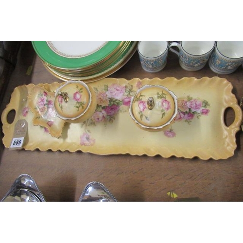 586 - DRESSING TABLE SET