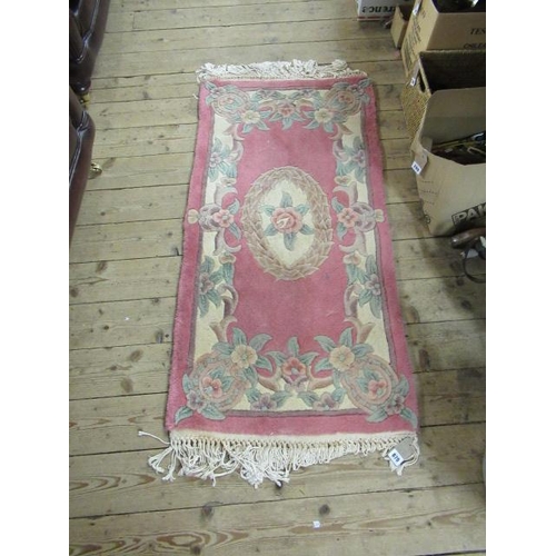 879 - FRINGED PINK RUG