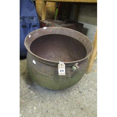 678 - CAST IRON CAULDRON