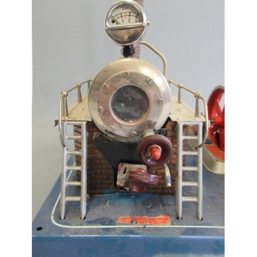 223 - A Wilesco D24 steam engine, spirit fired single cylinder, 33cm x 27cm x 30cm, G (Est. plus 21% premi... 